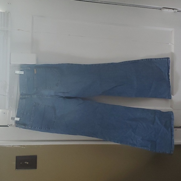 Tommy Flare Jeans - Picture 5 of 7